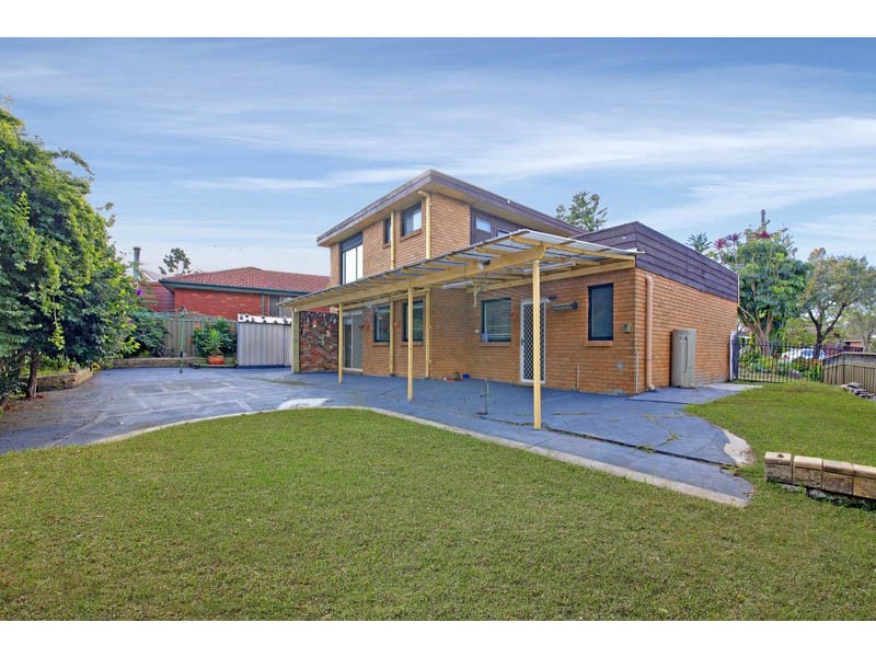 14 Sylvan Grove, Picnic Point NSW 2213