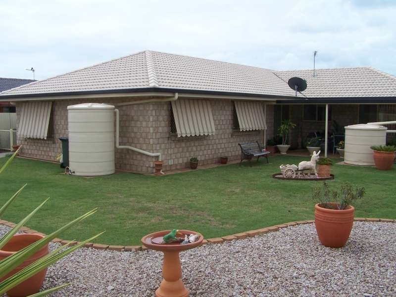 27 Anchorage Circuit, Point Vernon QLD 4655