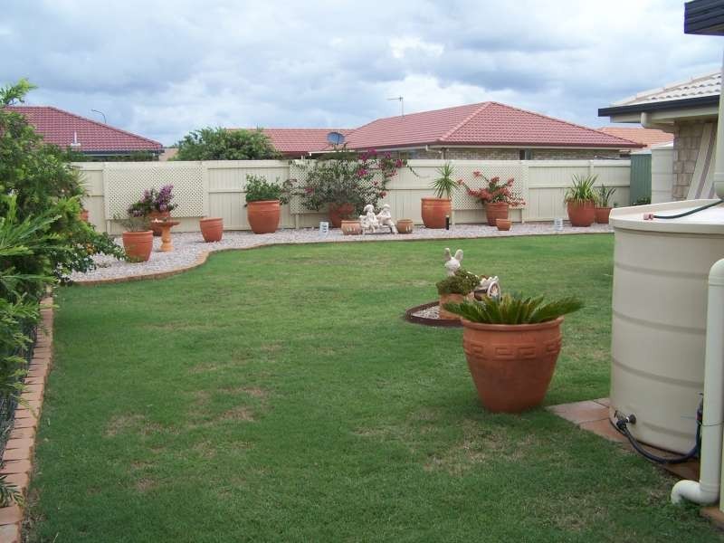 27 Anchorage Circuit, Point Vernon QLD 4655