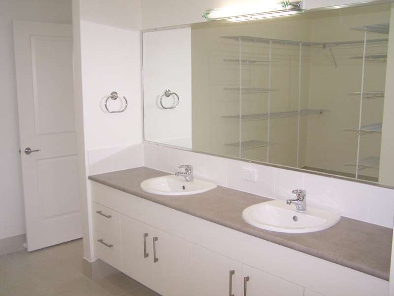 5 Kingsbarn Drive, Wondunna QLD 4655