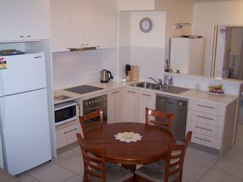 Unit 35 Whale Cove, 68 Pulgul Street, Urangan QLD 4655