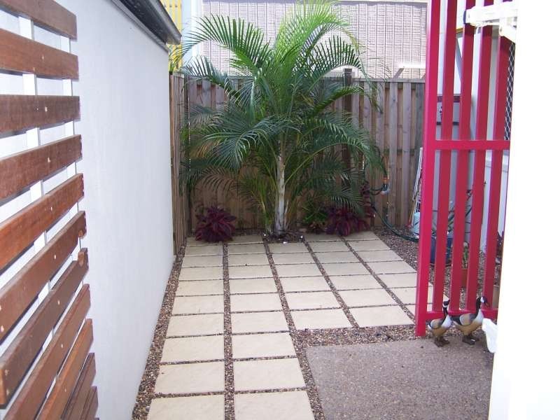 Unit 35 Whale Cove, 68 Pulgul Street, Urangan QLD 4655