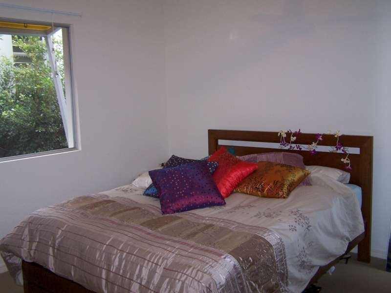 Unit 11 Whale Cove, 68 Pulgul Street, Urangan QLD 4655