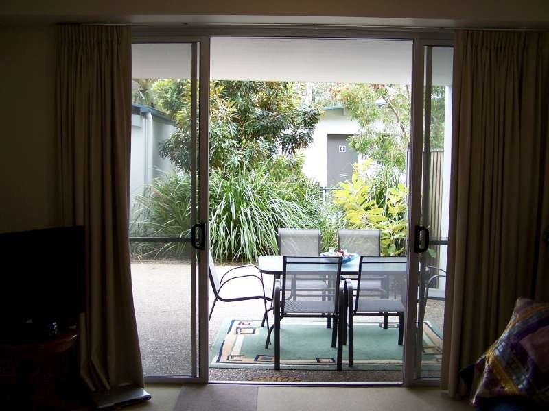 Unit 11 Whale Cove, 68 Pulgul Street, Urangan QLD 4655