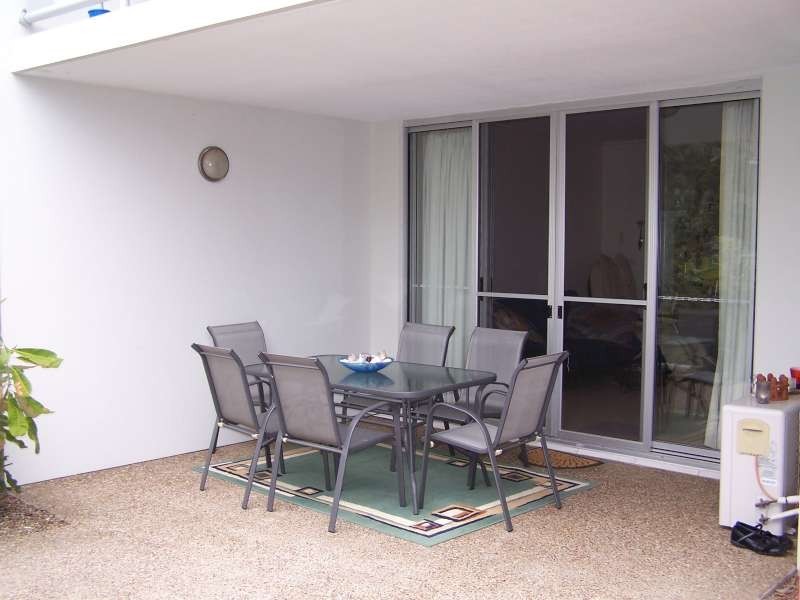 Unit 11 Whale Cove, 68 Pulgul Street, Urangan QLD 4655