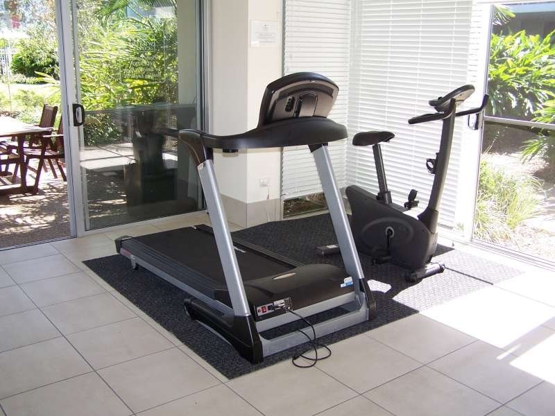 Unit 11 Whale Cove, 68 Pulgul Street, Urangan QLD 4655