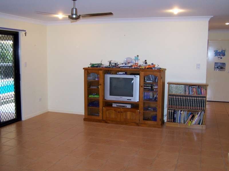 4 Chiquita Court, Dundowran Beach QLD 4655