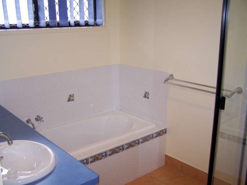 4 Chiquita Court, Dundowran Beach QLD 4655