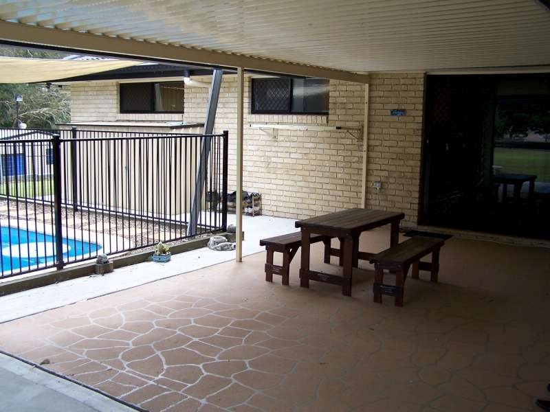 4 Chiquita Court, Dundowran Beach QLD 4655