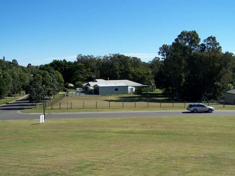 2 + 4 Chiquita Court, Dundowran Beach QLD 4655