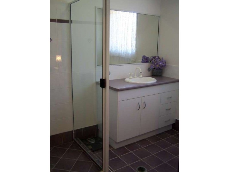 58 Murphy Street, Point Vernon QLD 4655