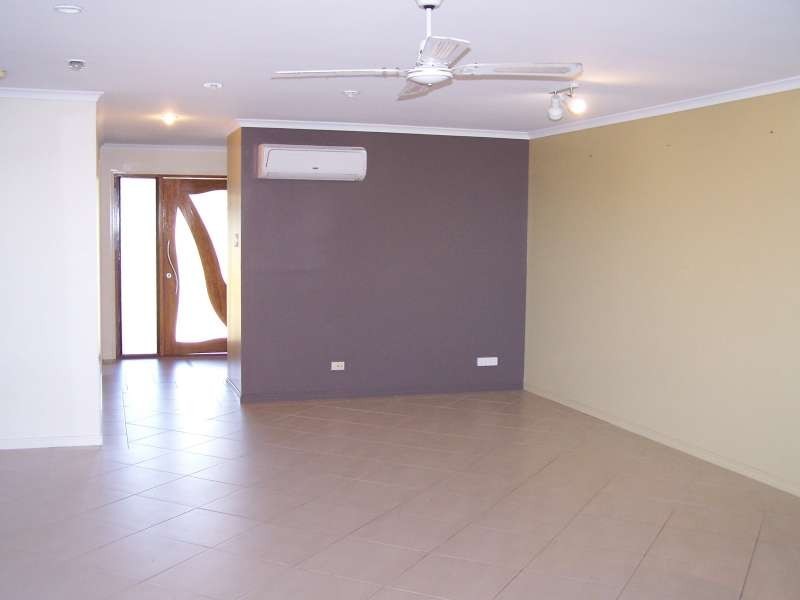 3 Doss Court, Urraween QLD 4655