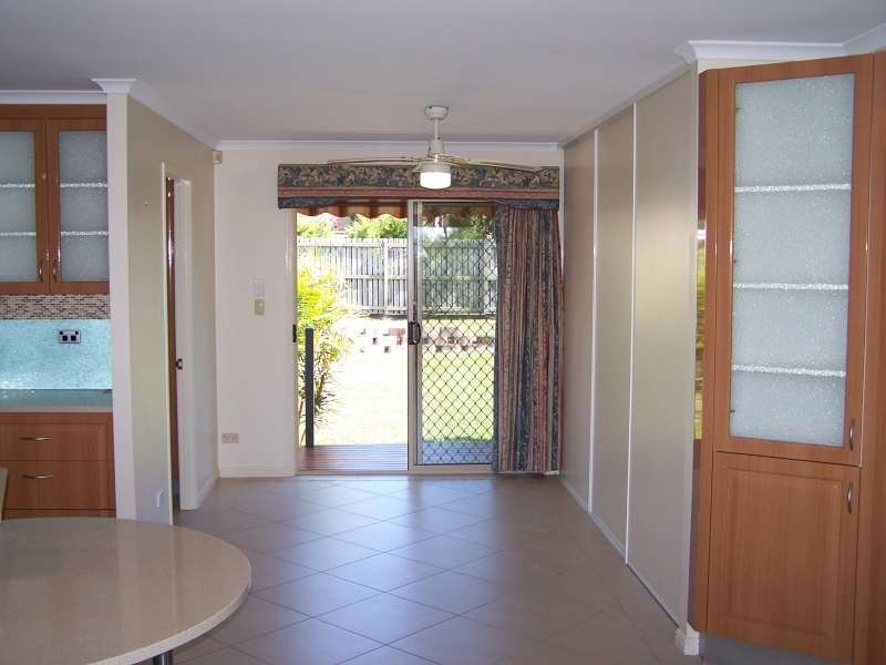 3 Doss Court, Urraween QLD 4655