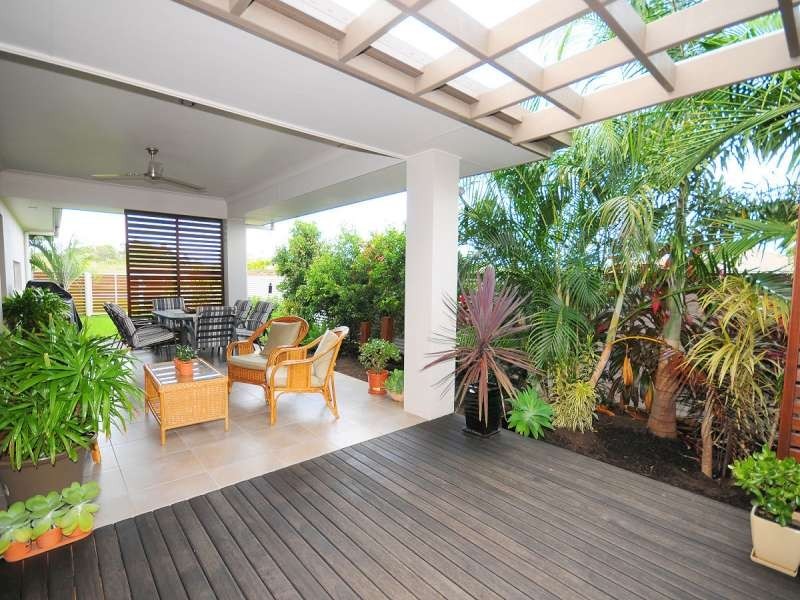 14 Oceanblue Boulevard, Pialba QLD 4655