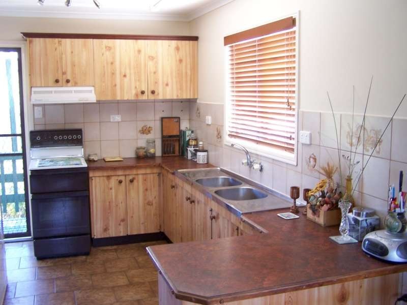 16 Saunders Street, Point Vernon QLD 4655