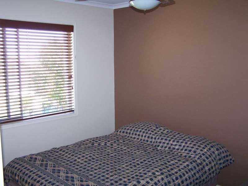 16 Saunders Street, Point Vernon QLD 4655