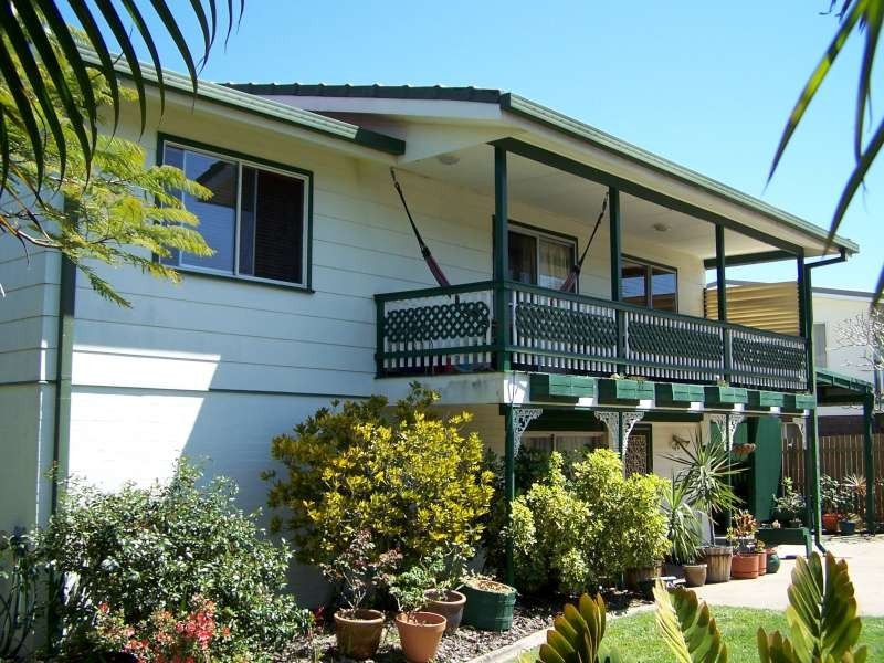 16 Saunders Street, Point Vernon QLD 4655