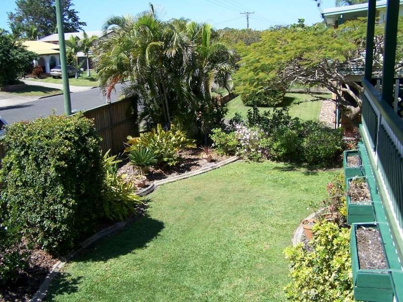 16 Saunders Street, Point Vernon QLD 4655
