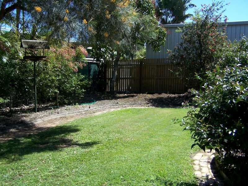 16 Saunders Street, Point Vernon QLD 4655