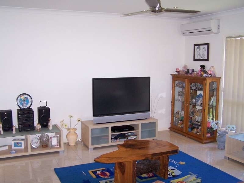 14 Teresa Street, Nikenbah, Kawungan QLD 4655