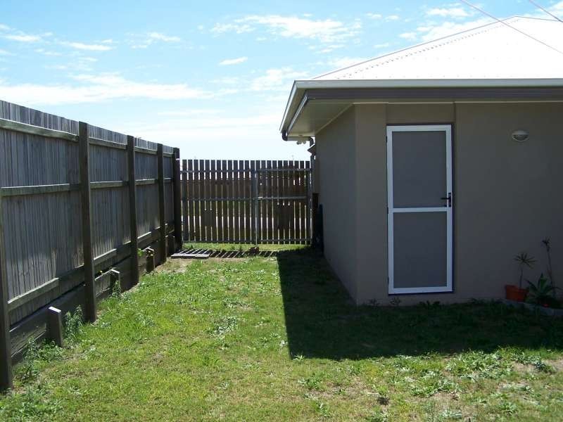 14 Teresa Street, Nikenbah, Kawungan QLD 4655