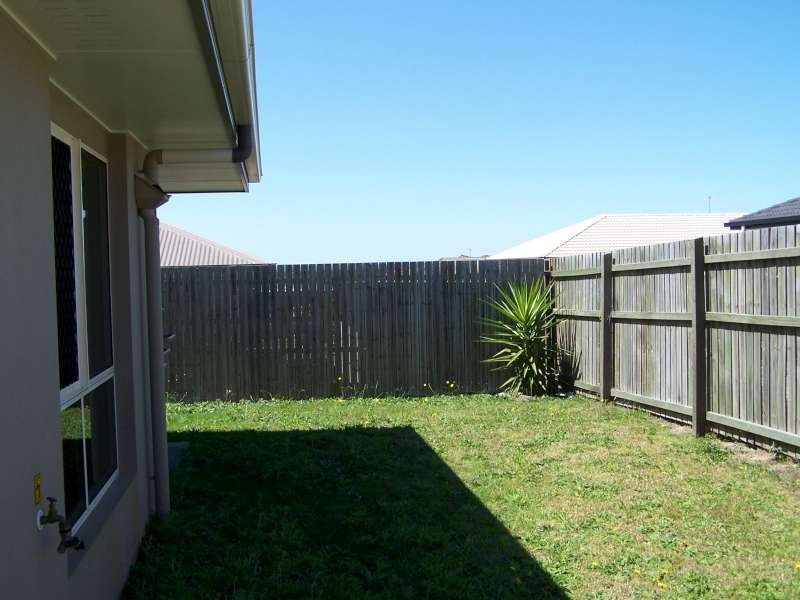 14 Teresa Street, Nikenbah, Kawungan QLD 4655