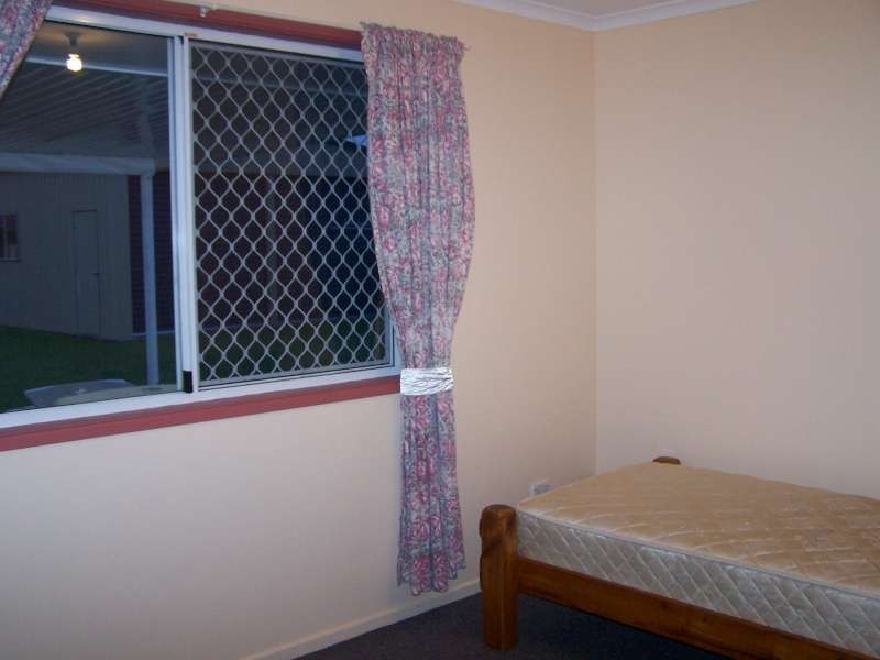 46 Squire Street, Kawungan QLD 4655