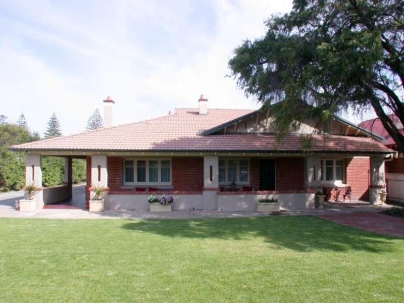 12a Robert Street, Glenelg South SA 5045