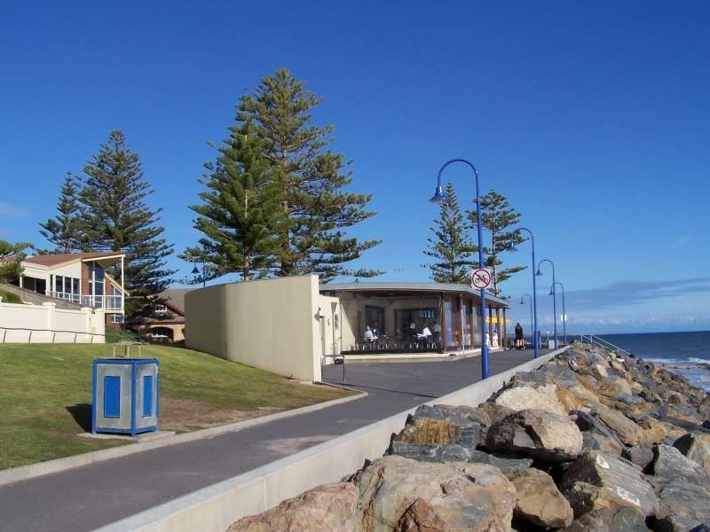 12a Robert Street, Glenelg South SA 5045