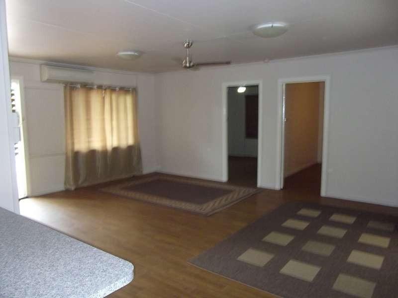 20 Edward Street, Urangan QLD 4655