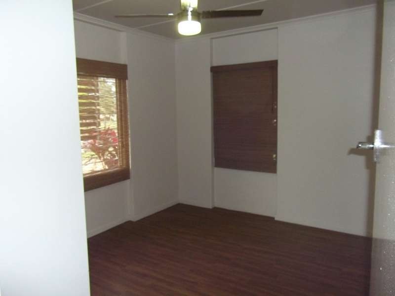 20 Edward Street, Urangan QLD 4655