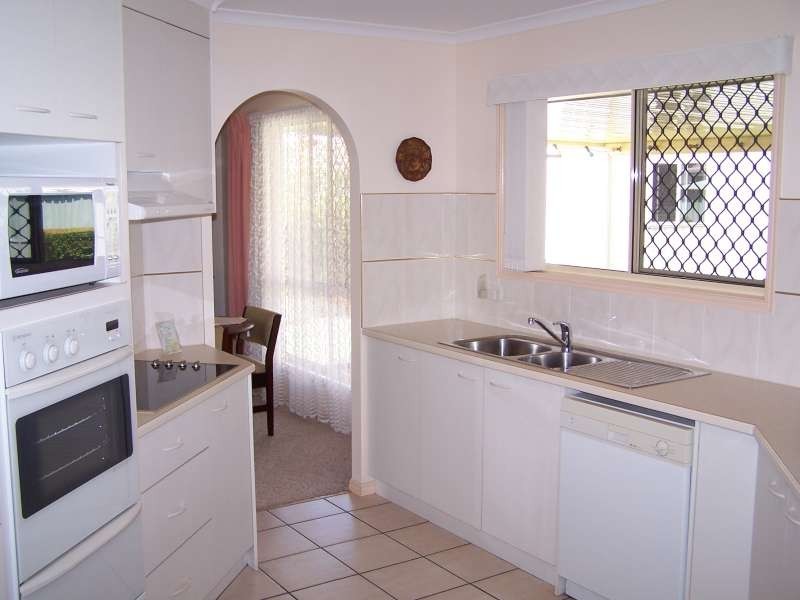 6 Hood Street, Urangan QLD 4655