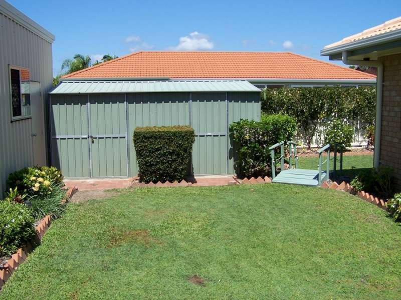 6 Hood Street, Urangan QLD 4655