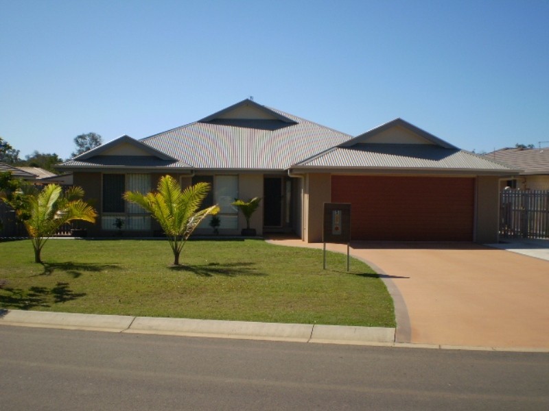 9 Pembridge Circuit, Urraween QLD 4655