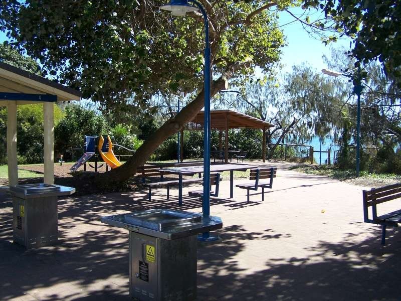 Point Vernon QLD 4655