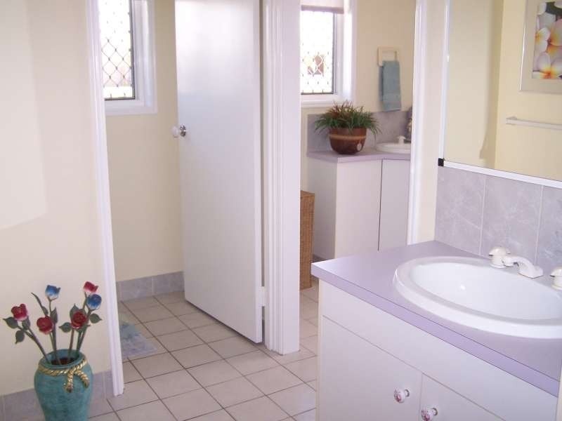 10 Bergin Court, Torquay QLD 4655