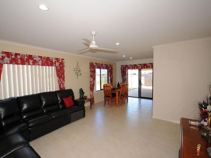 15 Kingston Court, Point Vernon QLD 4655