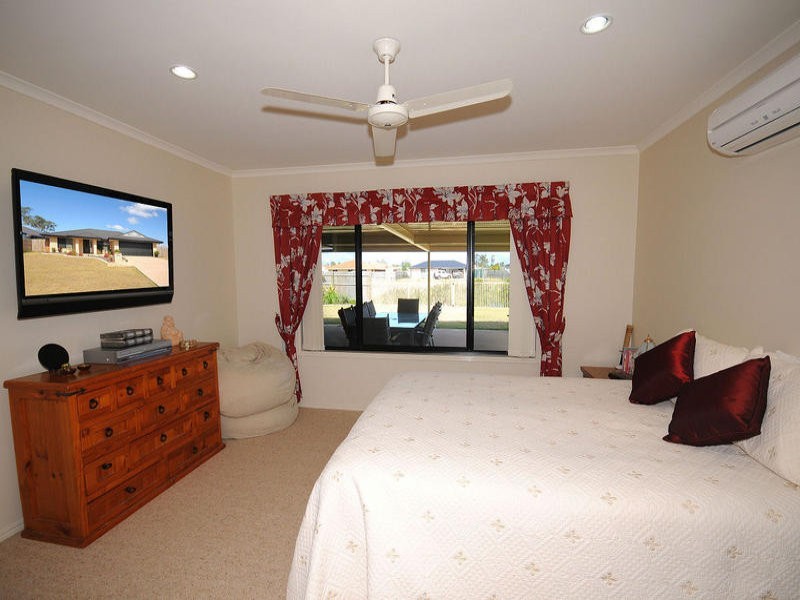 15 Kingston Court, Point Vernon QLD 4655