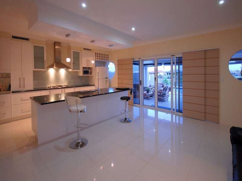 71 Endeavour Way, Mariners Cove, Eli Waters QLD 4655