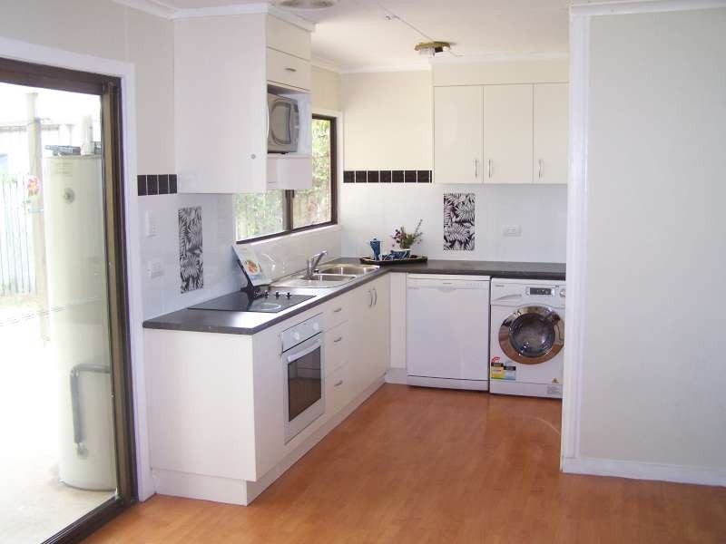 12 Cliveden Street, Point Vernon QLD 4655