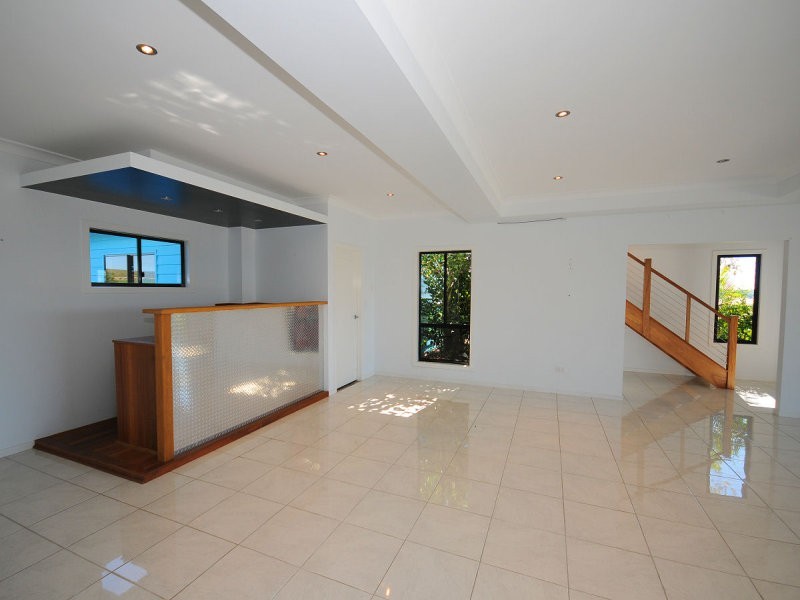 4 Windjammer Circuit, River Heads QLD 4655