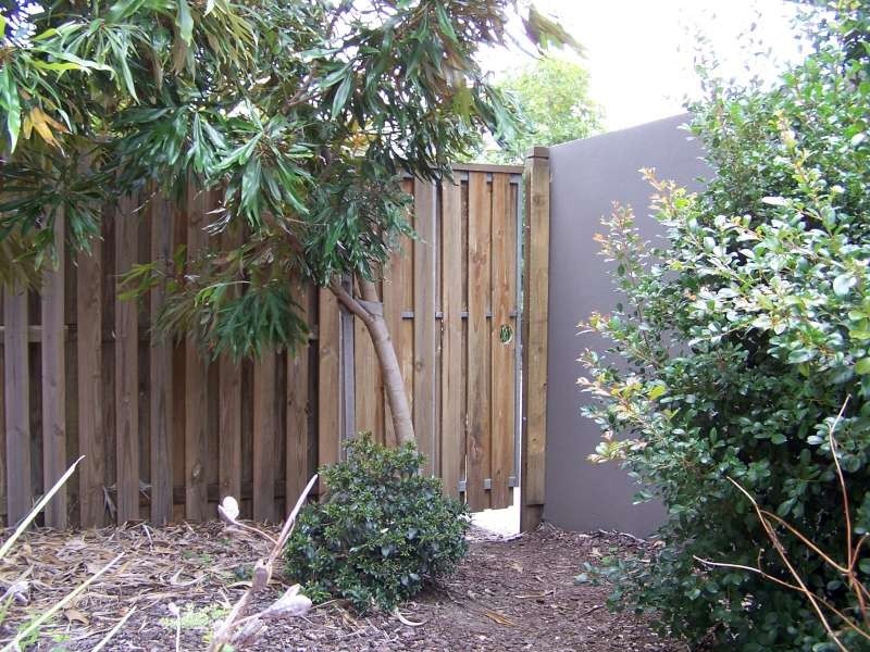 Unit 11 68 Pulgul Street, Urangan QLD 4655