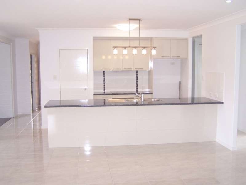 21 Kingsbarn Drive, Wondunna QLD 4655