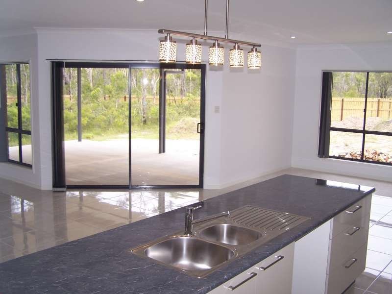 21 Kingsbarn Drive, Wondunna QLD 4655