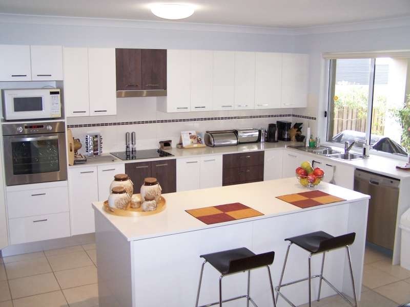 54 Endeavour Way, Eli Waters QLD 4655