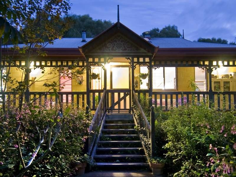 16 Craigslee Court, Craignish QLD 4655