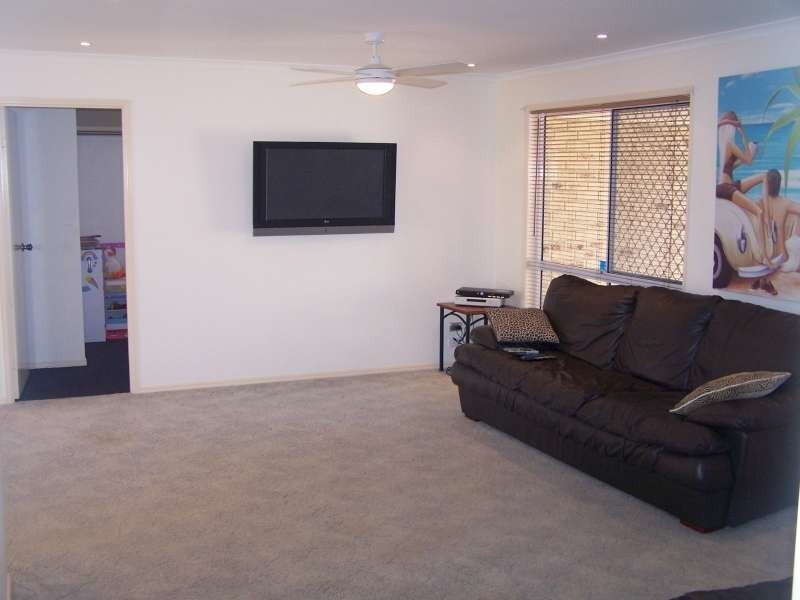 122 Ibis Boulevard, Eli Waters QLD 4655