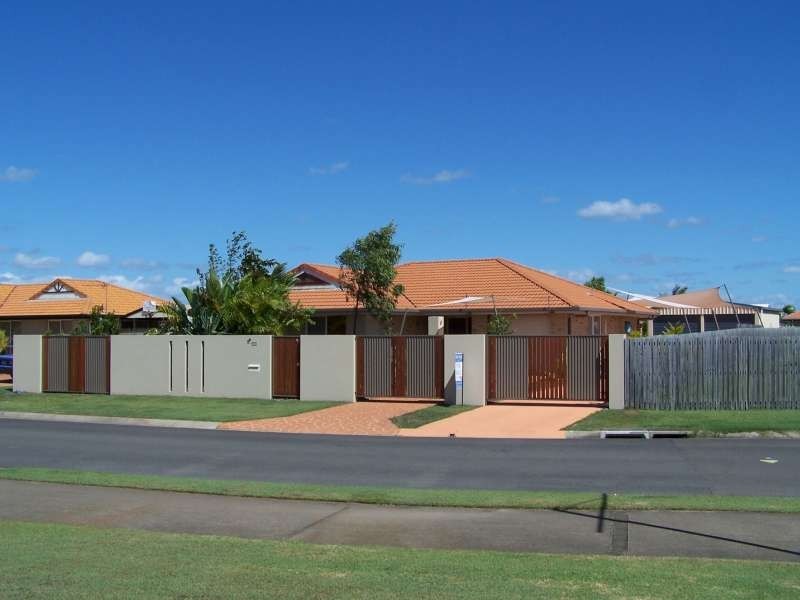 122 Ibis Boulevard, Eli Waters QLD 4655