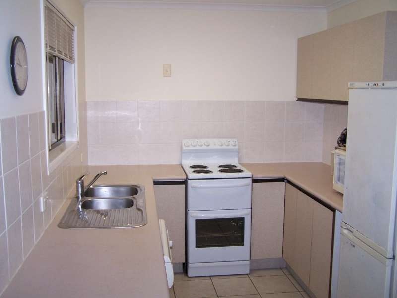 28 Hamer Drive, Urangan QLD 4655