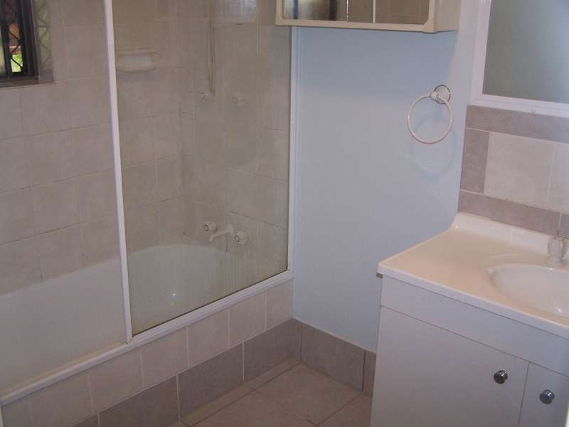 28 Hamer Drive, Urangan QLD 4655